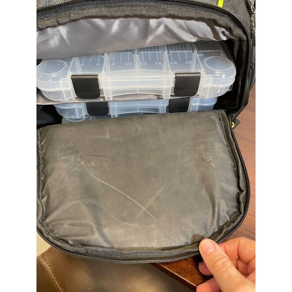Spiderwire Fishing Tacklebox Backpack - Great Condition! - Picture 4 of 12